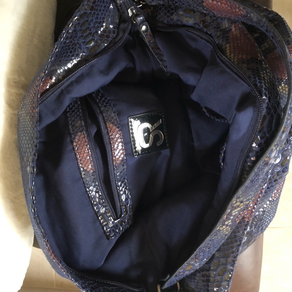 💙 SR2’s Faux Python Slouchy Tasseled Zippered Hobo Bag - Picture 8 of 12